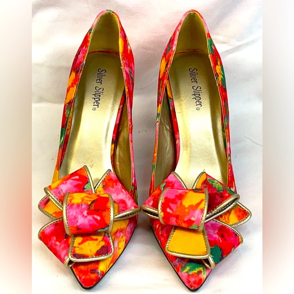 NEW!!! Silver slippers bow Floral Heels - Multicolor sz ladies 7.5m